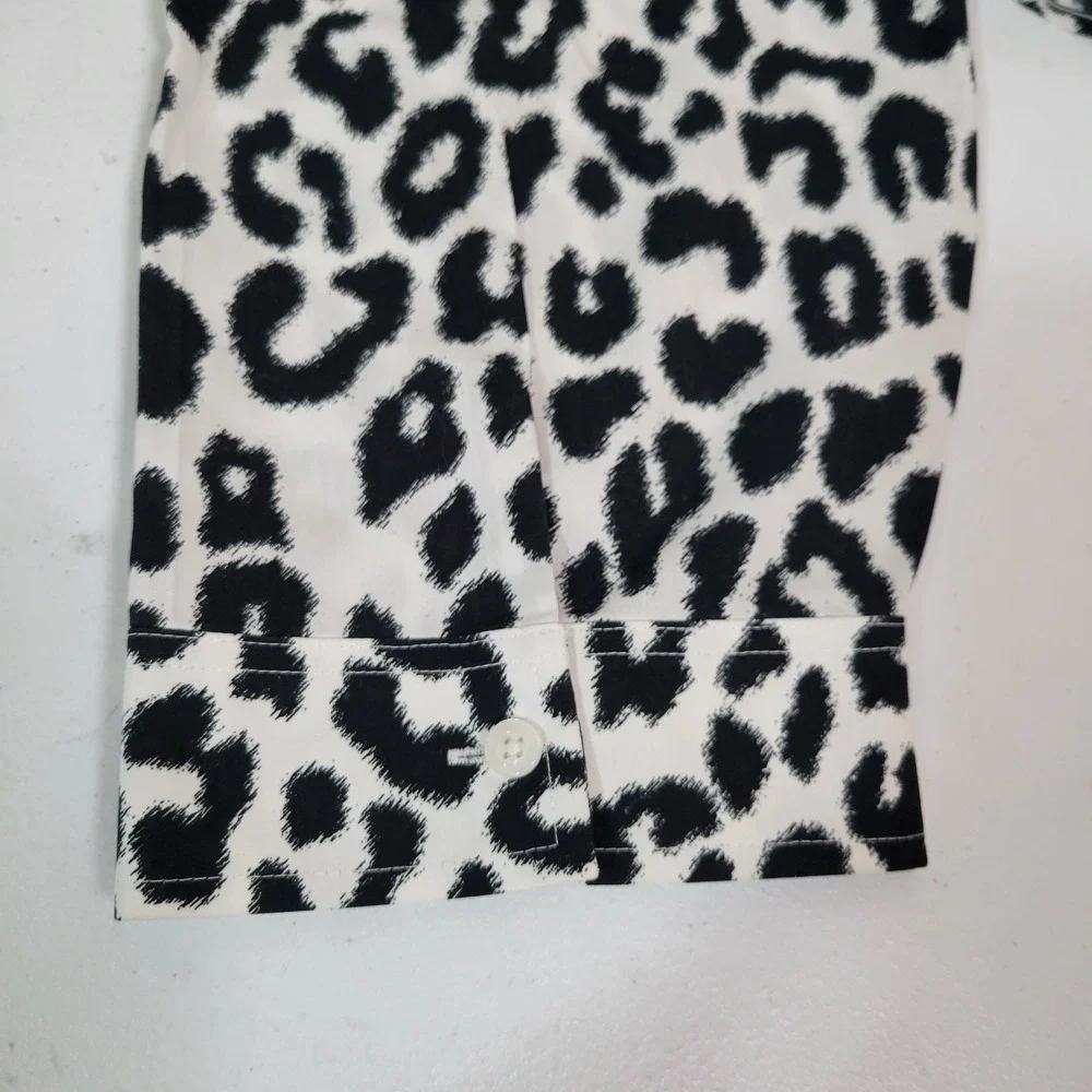 CHICOS Women's No Iron Cotton Blouse Shirt Size 3 Long Sleeve Animal Print 0966 - Picture 3 of 6